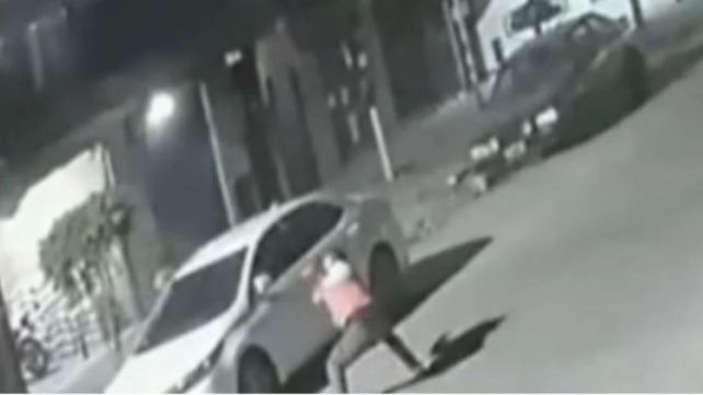 Tiroteo en Budge: un policía de la Ciudad abatió un motochorro que intentó asaltarlo. (Foto: captura de video)