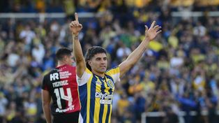 Ignacio Malcorra entró en el último derbi y lo definió de tiro libre.