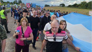 Colón marchó por la no instalación de HIF Global en Paysandú Colón marchó por la no instalación de HIF Global en Paysandú