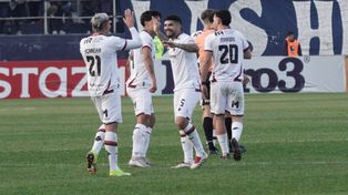 Herrera, Banega, Marioni, el fútbol que Newells necesitaba apareció en Mendoza para el gran debut en el Clausura ante Independiente Rivadavia.