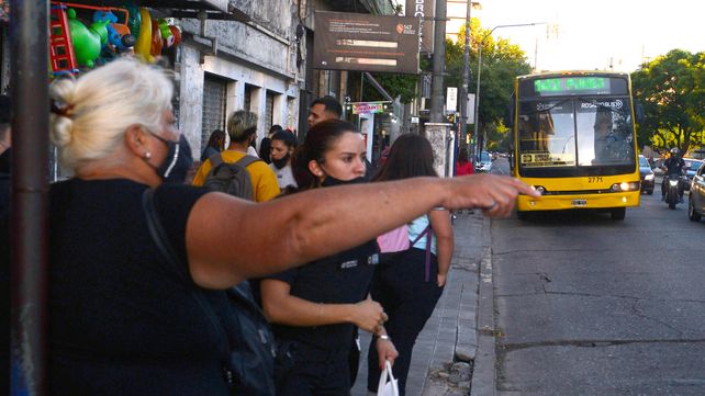 Cada vez cuesta más afrontar el pago del boleto en la ciudad.