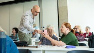 Entre Ríos: capacitan a personas mayores en el uso de herramientas bancarias