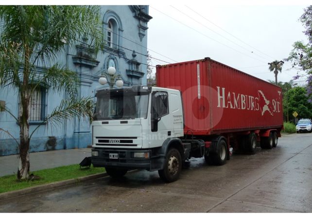 Abandonado. Así fue encontrado el camión Fiat Iveco patente LBR 421