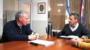 El titular de Planeamiento, Marcelo Richard (der.), y su sucesor, Darío Schneider