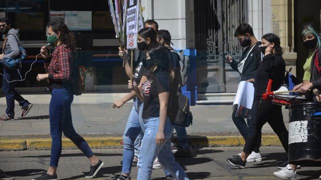 Organizaciones sociales marcharon en Paraná para pedir tierras para trabajar&nbsp;
