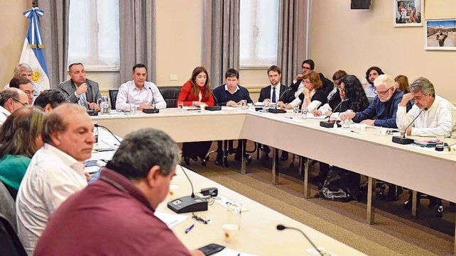 El gobierno ofreció un 25% promedio a los docentes universitarios