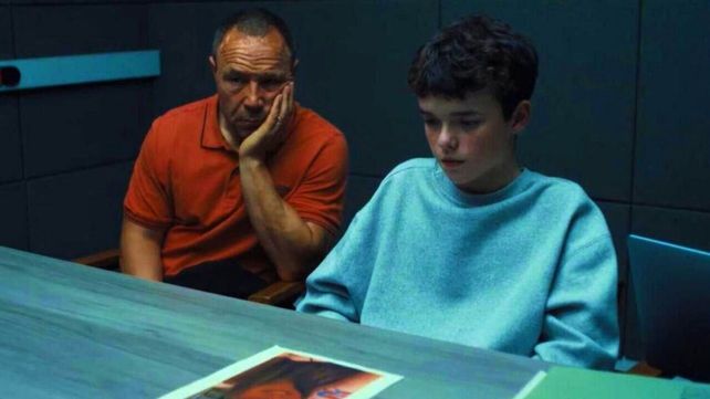 La popular serie de Netflix aborda el mundo digital de los adolescentes.