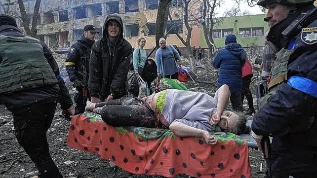 Crímenes de guerra en Ucrania: murió la mujer embarazada tras el ataque a la maternidad de Mariupol