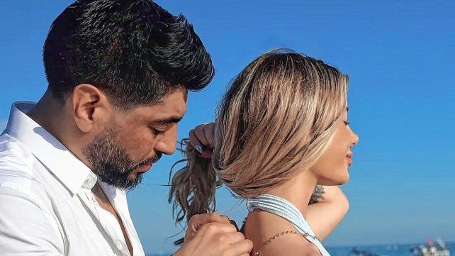 Facundo Moyano se mostró nuevamente con Candela Arizaga y le hizo un regalo especial en Madrid.