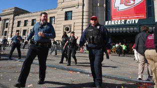 Al menos un muerto en un tiroteo en el desfile de los campeones del Super Bowl