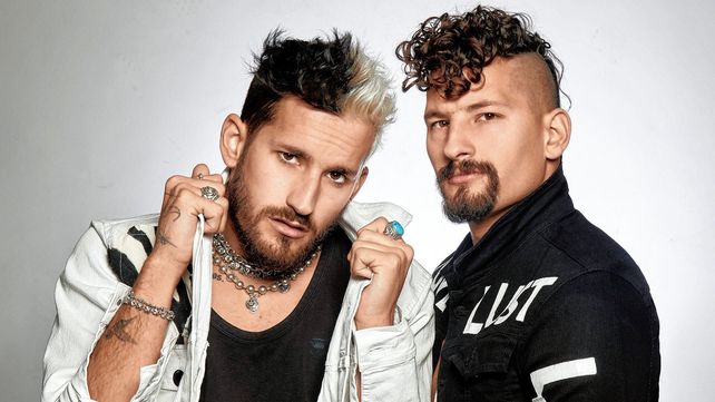 Mau y Ricky llegan a Santa Fe con su show en vivo