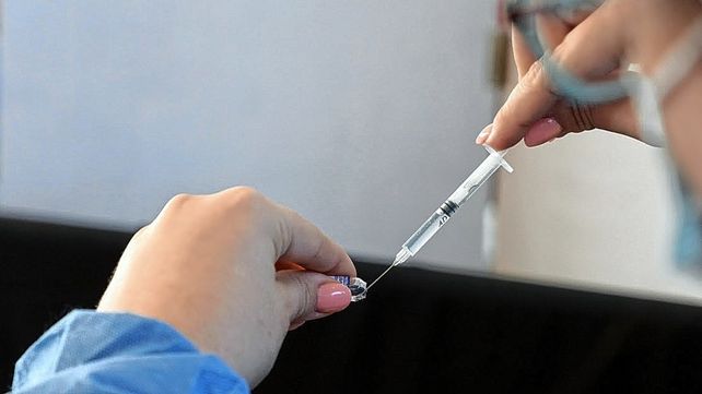 Vacunan con segundas dosis a mayores de 60 años