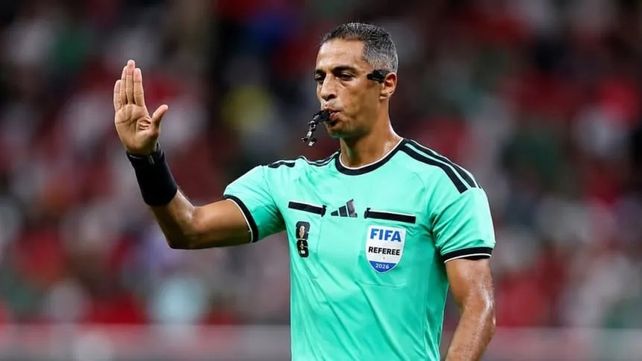 Amin Mohamed Omar será el árbitro de Argentina vs. Austria.