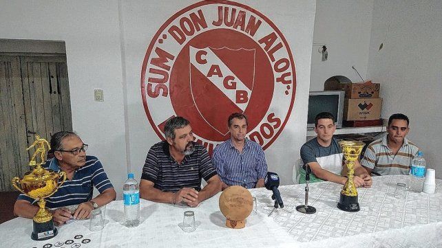 Presentaron la Copa Amistad que animarán Belgrano y La Pepita de Coronda este viernes 24 a las 20.30..