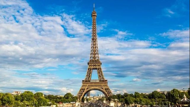 Símbolo de París. La Torre Eiffel fue inaugurada en 1889 con motivo de la Exposición Universal en las capital francesa.