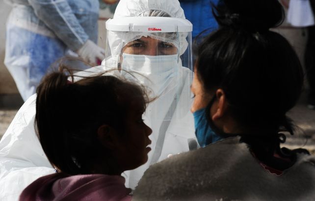 Expertos en epidemiología le recomendaron a Perotti retroceder ya a Fase 1