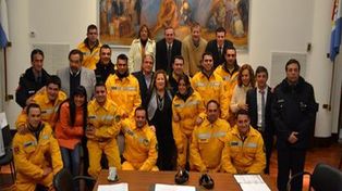 Los 14 bomberos rescatistas fueron reconocidos por el Concejo Municipal