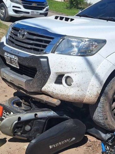 La Paz: menor resultó lesionado tras un choque entre una camioneta y una motocicleta
