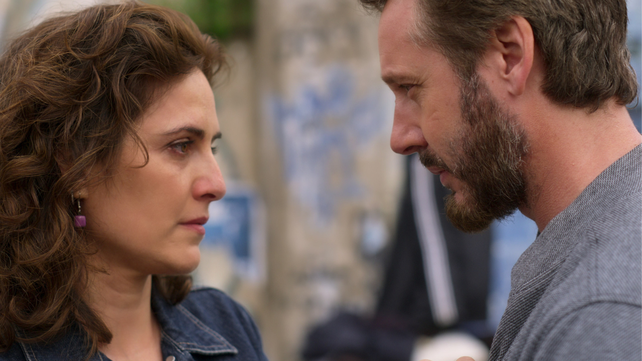 Julieta Díaz y Benjamín Vicuña son los protagonistas de Corazón Delator