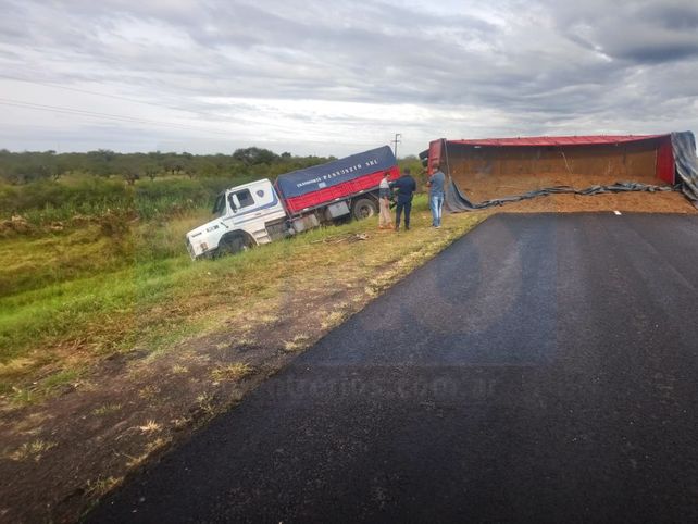 Semana Santa en las rutas: espectacular vuelco y un borracho detenido