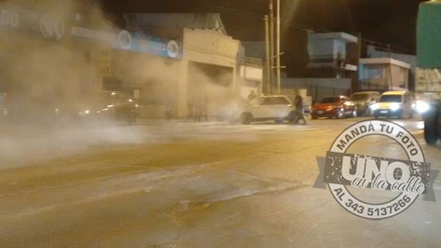 Un auto se incendió en calle Almafuerte