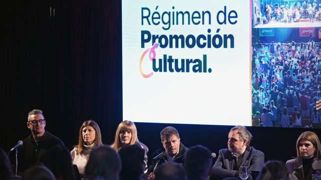 Se lanzó el Régimen en la Sala Lavardén