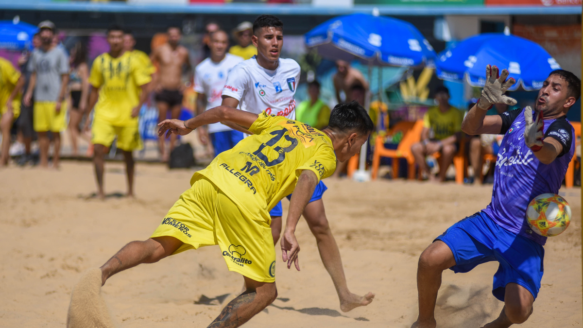 Fútbol playa AFA: La Florida vivió una jornada a puro gol