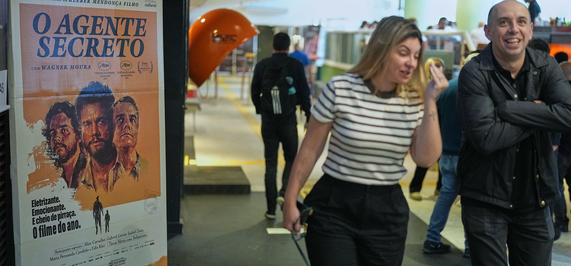 Una valla publicitaria que promociona la película nominada al Oscar Una valla publicitaria que promociona la película nominada al Oscar