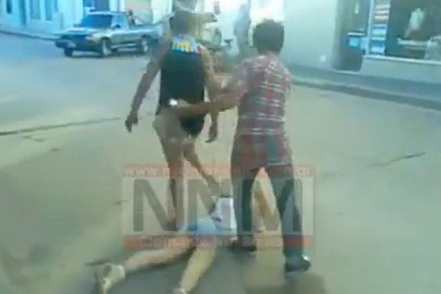 Gualeguay: brutal golpiza a una menor a la salida de un boliche