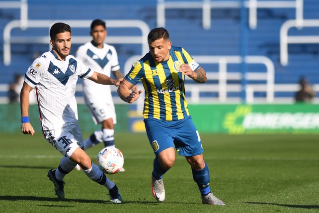 Vecchio es marcado por Vélez desde el arranque.