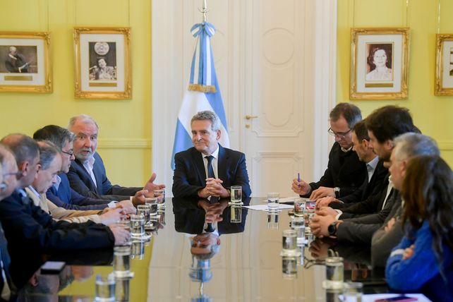 La reunión se hizo en uno de los salones de la Casa Rosada.