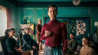 Andrés de Fonollosa, el personaje a cargo del actor Pedro Alonso (centro), lidera un grupo de nuevos ladrones.