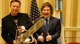 Elon Musk reconoció la falta de empatía al aplicar la motosierra y dijo: Javier Milei me dio la motosierra y la mostré, pero me faltó empatía