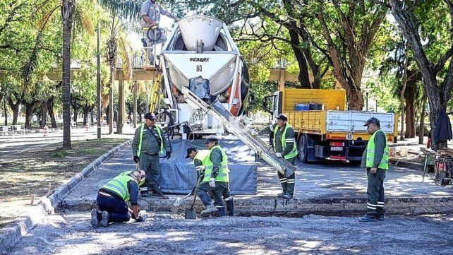Sendas manda peatón. Los trabajos iniciaron a la altura del Complejo Astronómico CODE y del Monumento a Carlos Monzón. Sendas manda peatón. Los trabajos iniciaron a la altura del Complejo Astronómico CODE y del Monumento a Carlos Monzón.