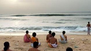 Fen&oacute;meno natural: un eclipse total de sol dej&oacute; a oscuras a toda Asia