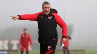 En Newells, Frank Kudelka trata de despejar su horizonte para descubrir más opciones