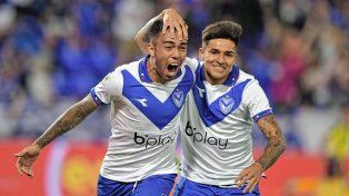 Vélez ganó y dejó a Colón en zona de descenso junto a Huracán y Gimnasia.