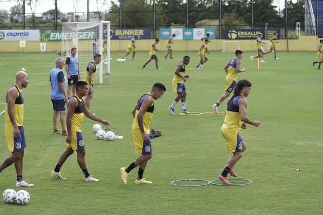 El plantel de Central será monitoreado este lunes por Galloni y Ubeda en Casa Amarilla.