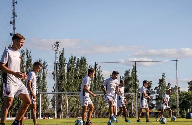 El plantel de Colón, en pie de guerra por los premios de la Sudamericana