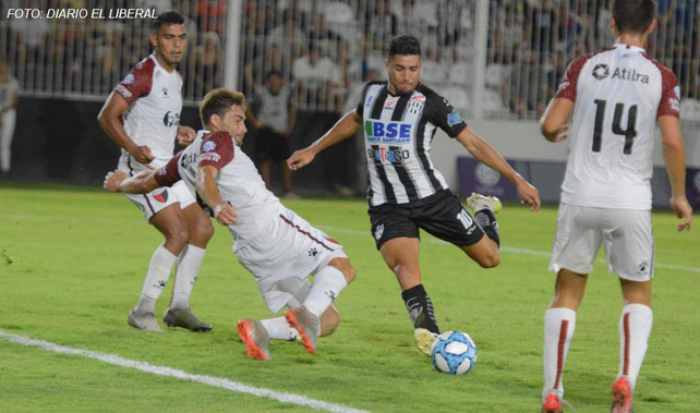 Javier Castrilli desató la polémica y fue durísimo con el arbitraje de Silvio Trucco