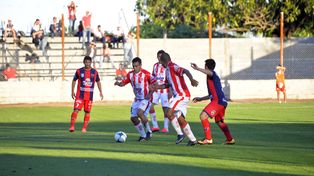 Atlético Paraná sigue sin poder cantar victoria en el Federal A. El Depro conservó su invicto.&nbsp; 