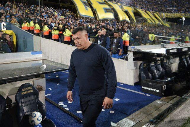Jorge Almirón arrancó el semestre con muchos cuestionamientos