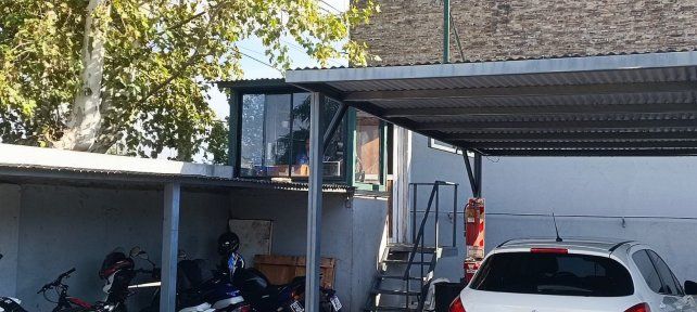La garita de Provincias Unidas al 3200 donde el vigilador se prendió fuego el viernes 13 de marzo de 2026 tras sufrir una descarga de pistola Taser.