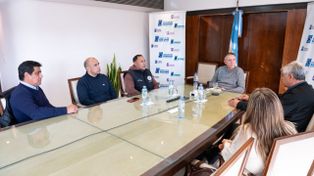 Referentes de gremios rosarinos en la reunión con dirigentes de la CCT nacional