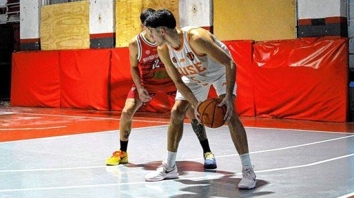 Liga Federal: Urquiza de Santa Elena ganó en Santa Fe y es líder