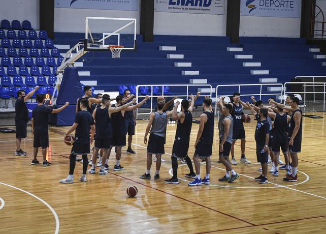 La Selección Argentina viaja a Colombia con 13 jugadores