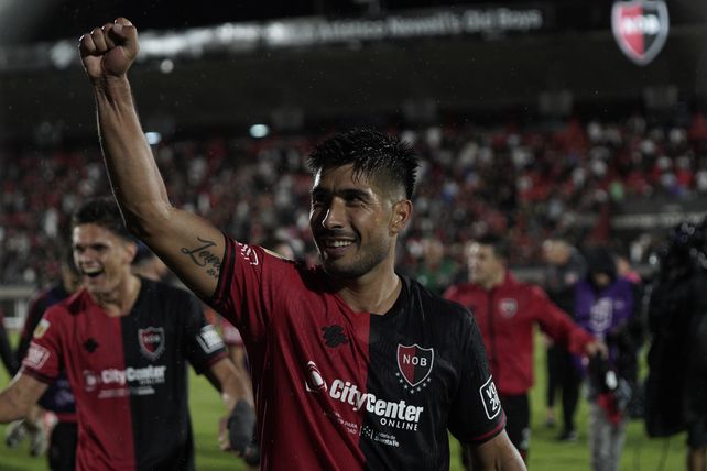 Luciano Lollo será uno de los zagueros de la defensa de Newells en San Nicolás.