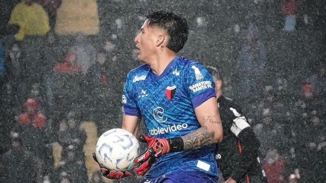 Tomás Paredes se mostró confiado en tener la chance de seguir en el arco de Colón.