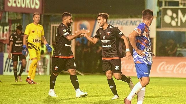 Colón visita este viernes desde las 21.30 a Rosario Central.