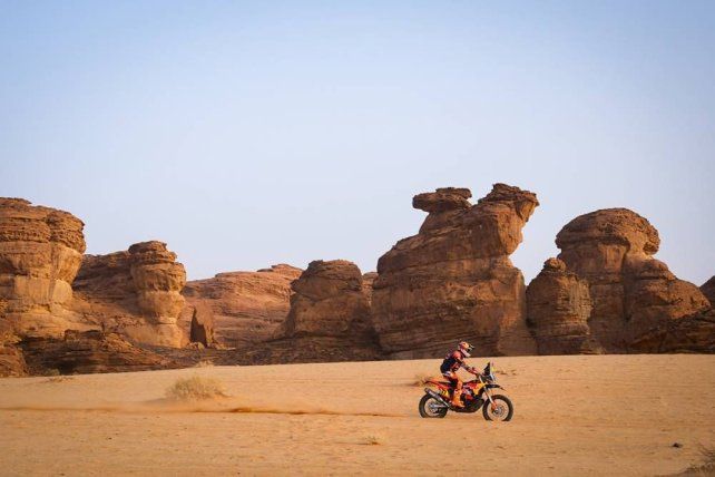 El piloto salteño finalizó cuarto en la exigente especial de 421 kilómetros del Dakar.